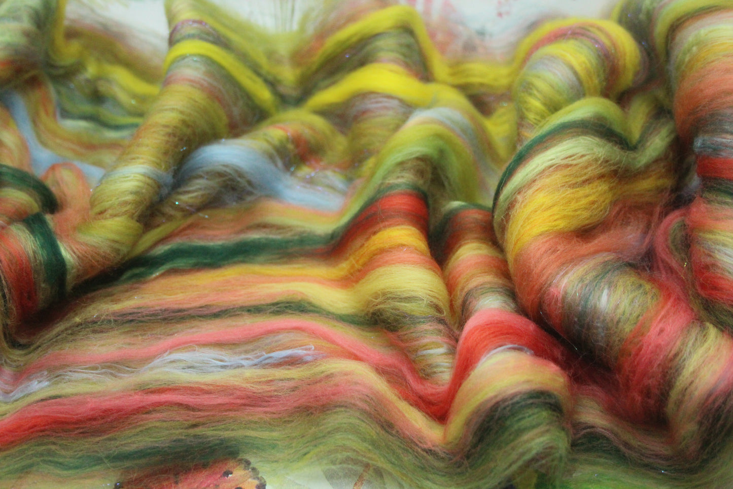 Merino Art Batt  -  Green Yellow - 43 grams 1.5 oz - Wool for felting, spinning and weaving