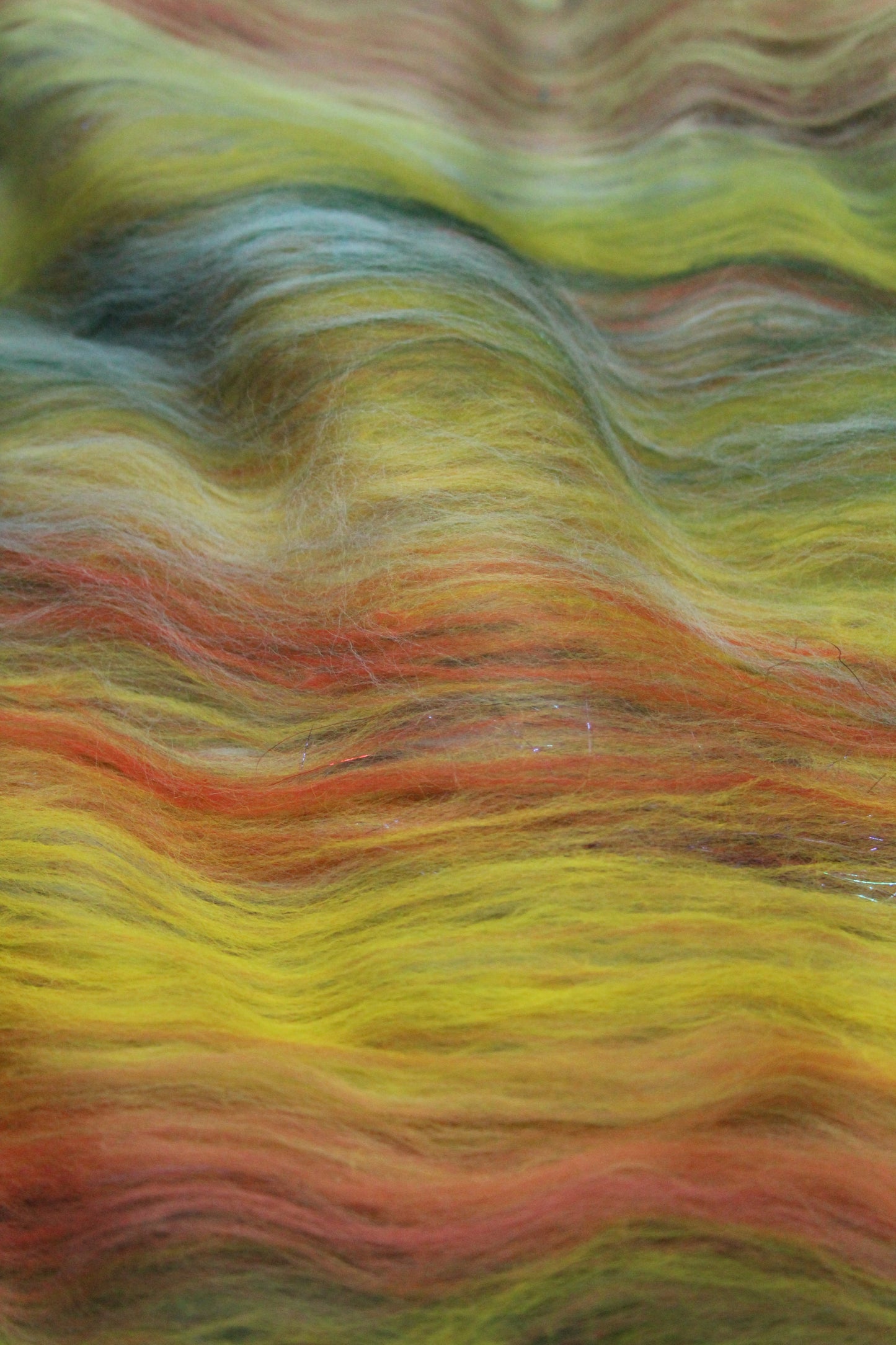 Merino Art Batt  -  Green Yellow - 43 grams 1.5 oz - Wool for felting, spinning and weaving