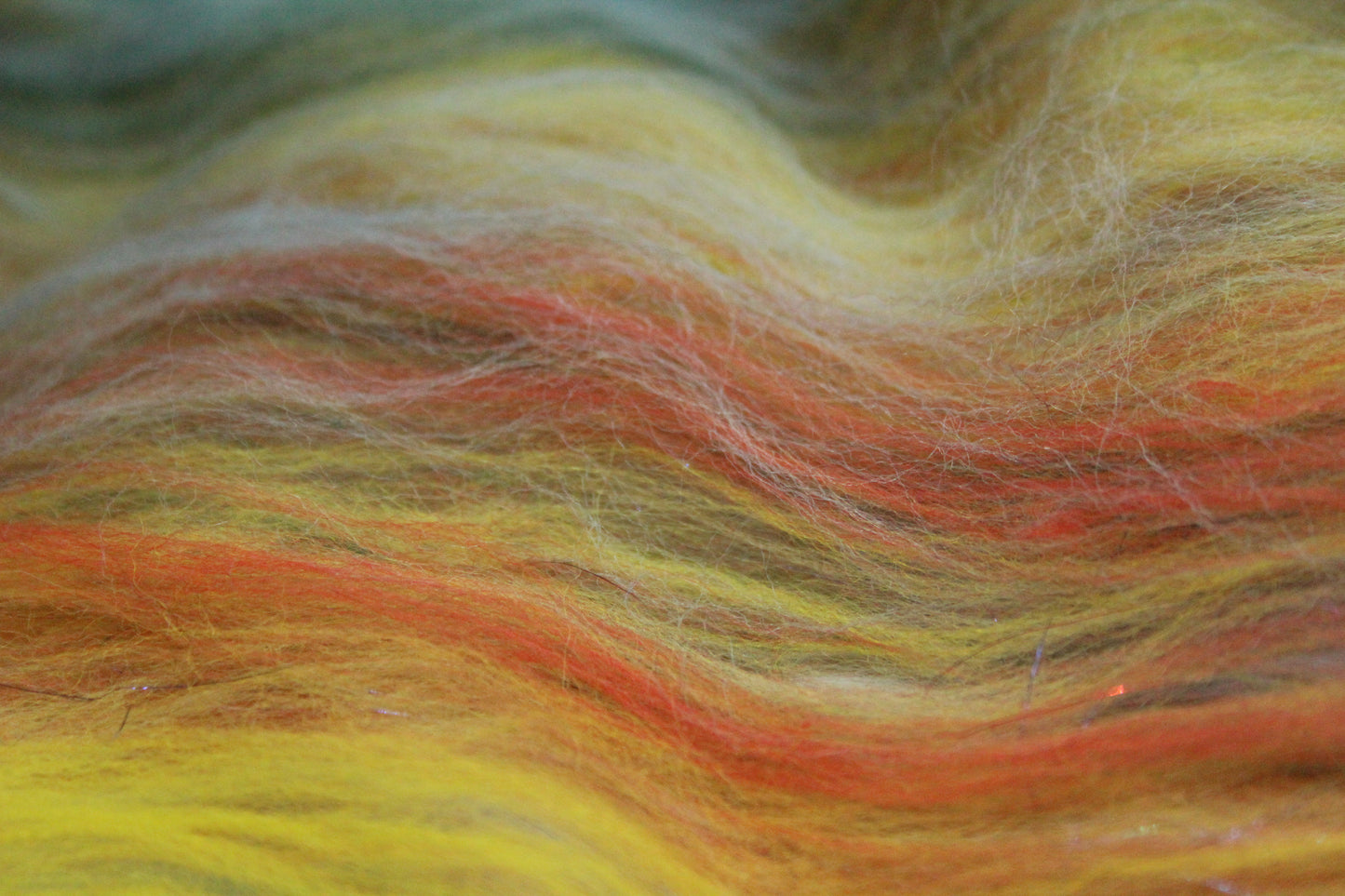 Merino Art Batt  -  Green Yellow - 43 grams 1.5 oz - Wool for felting, spinning and weaving