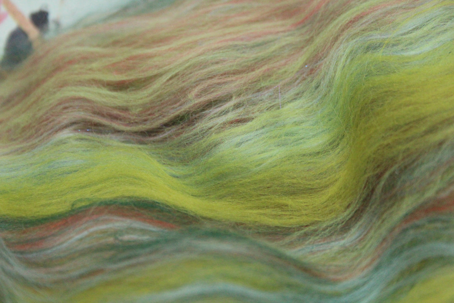Merino Art Batt  -  Green Yellow - 43 grams 1.5 oz - Wool for felting, spinning and weaving