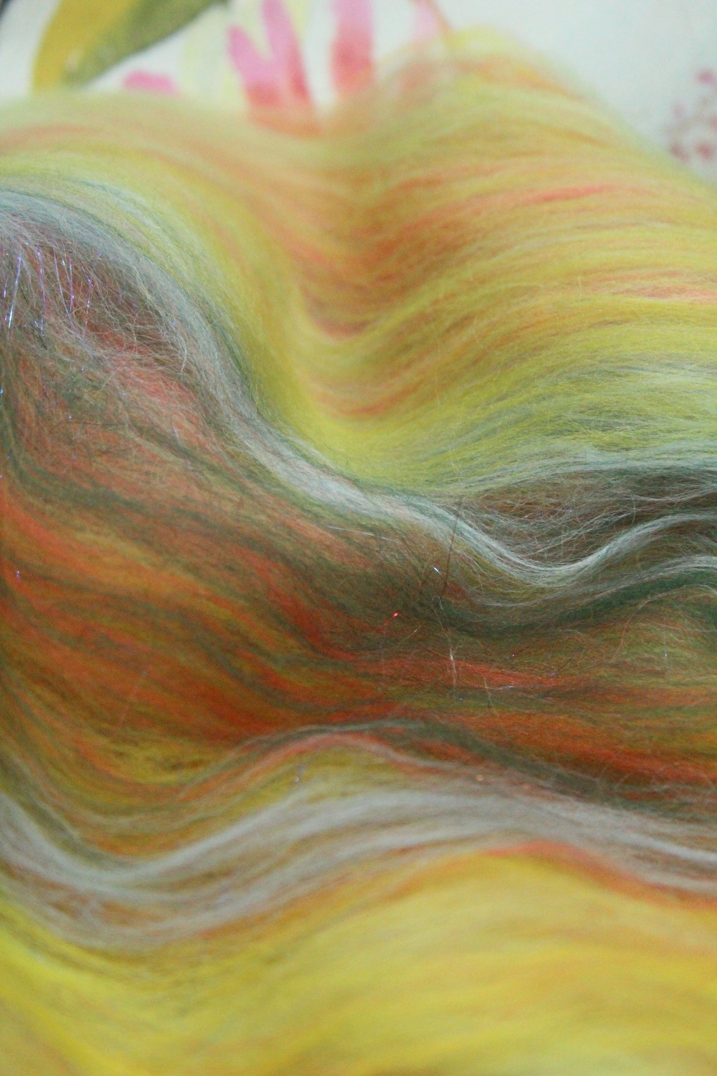 Merino Art Batt  -  Green Yellow - 43 grams 1.5 oz - Wool for felting, spinning and weaving