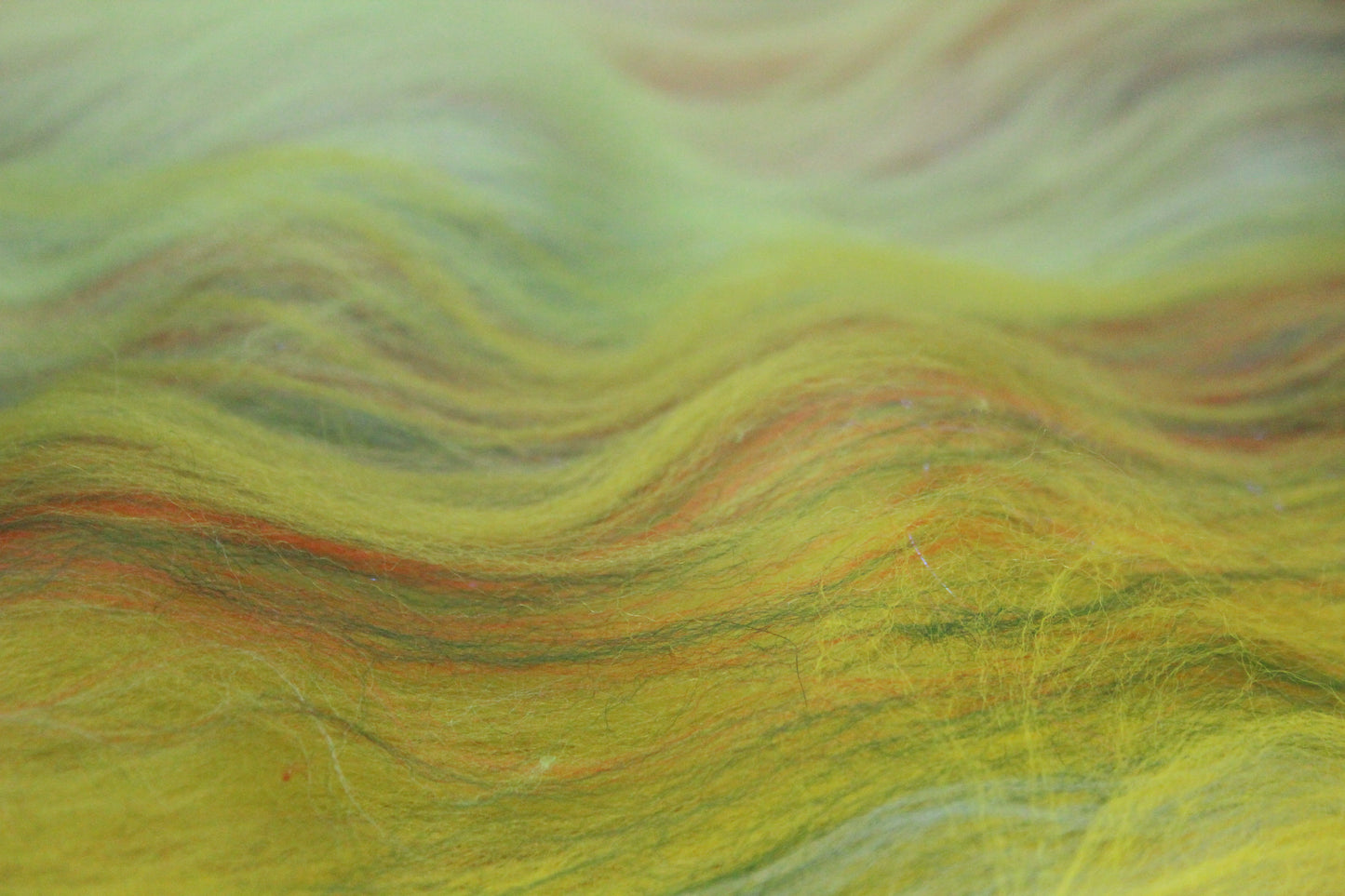 Merino Art Batt  -  Green Yellow - 43 grams 1.5 oz - Wool for felting, spinning and weaving
