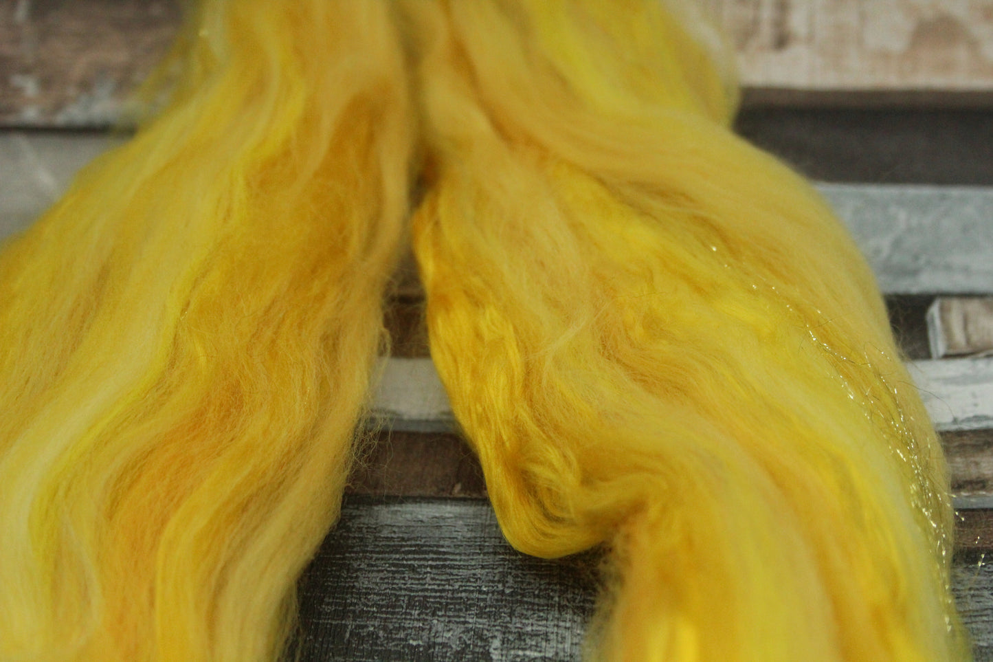 Merino Wool Blend - Yellow - 21 grams / 0.7 oz  - Fibre for felting, weaving or spinning