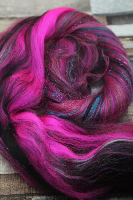 Wool Blend - Pink Black - 22 grams / 0.7 oz  - Fibre for felting, weaving or spinning