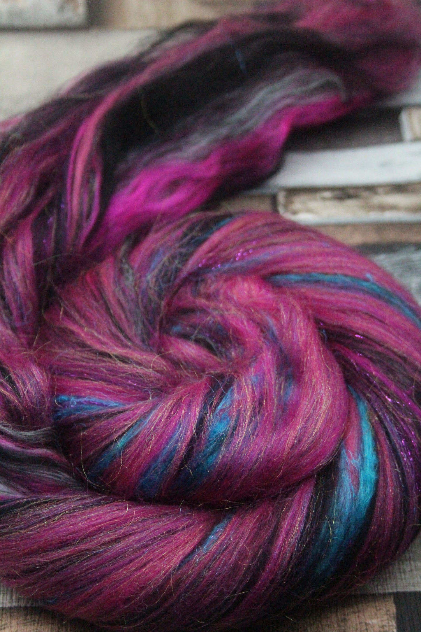 Merino Wool Blend - Pink Black - 25 grams / 0.8 oz  - Fibre for felting, weaving or spinning
