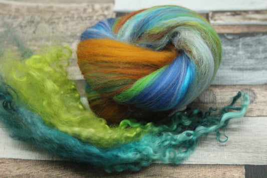 Wool Blend - Brown Green Blue - 18 grams / 0.6 oz  - Fibre for felting, weaving or spinning