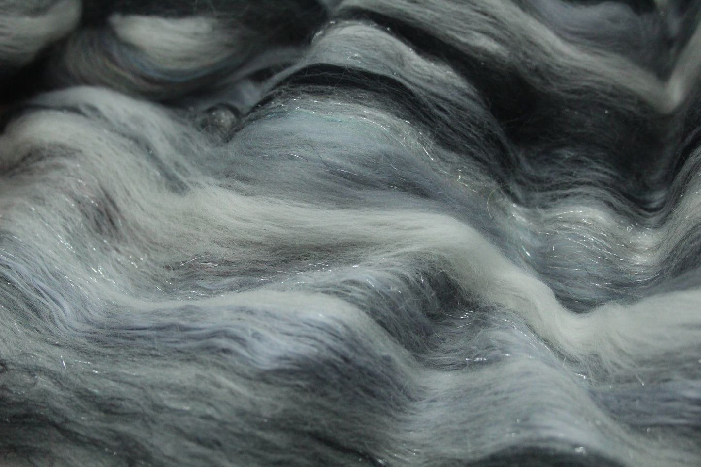 Merino Art Batt  -  White Grey Black - 110 grams 3.8 oz - Wool for felting, spinning and weaving