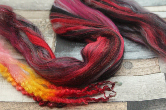Merino Wool Blend - Red Grey Black - 21 grams / 0.7 oz  - Fibre for felting, weaving or spinning