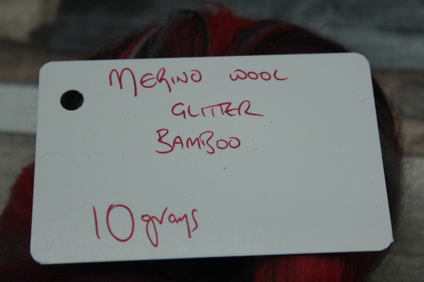 Merino Wool Blend - Red Grey Black - 10 grams / 0.3 oz  - Fibre for felting, weaving or spinning