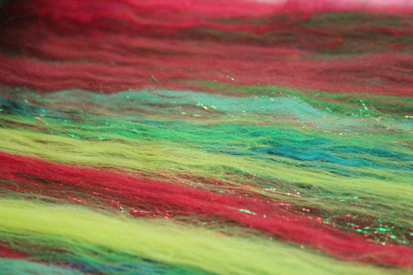 Merino Art Batt  -  Green Red - 72 grams 2.5 oz - Wool for felting, spinning and weaving