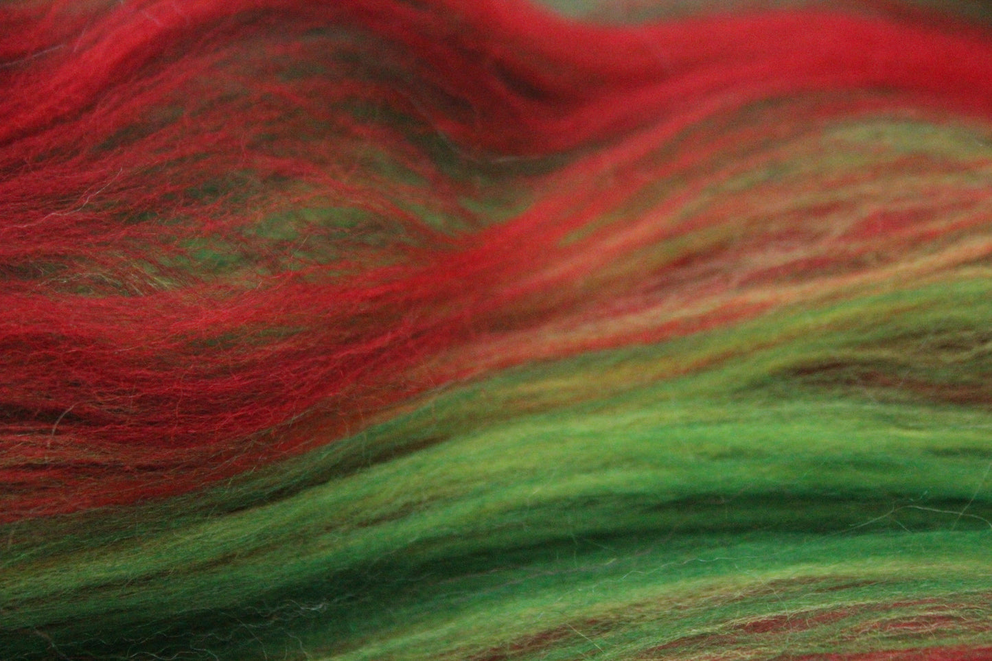 Merino Art Batt  -  Green Red - 72 grams 2.5 oz - Wool for felting, spinning and weaving