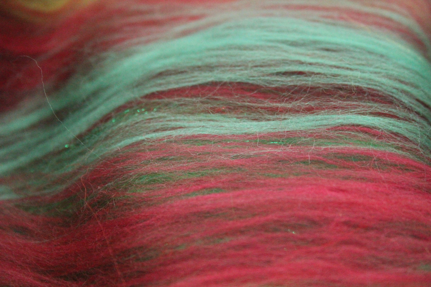 Merino Art Batt  -  Green Red - 72 grams 2.5 oz - Wool for felting, spinning and weaving