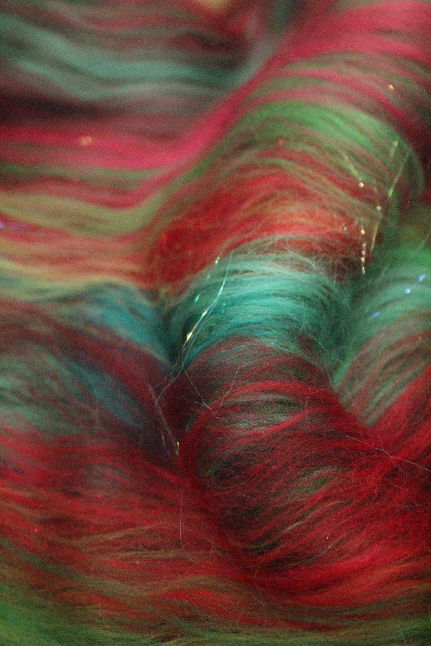 Merino Art Batt  -  Green Red - 72 grams 2.5 oz - Wool for felting, spinning and weaving
