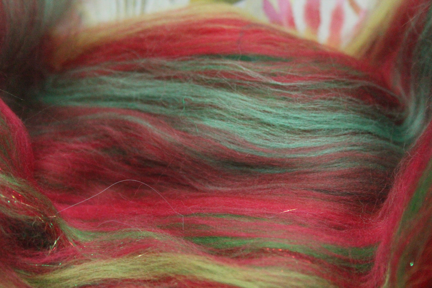 Merino Art Batt  -  Green Red - 72 grams 2.5 oz - Wool for felting, spinning and weaving