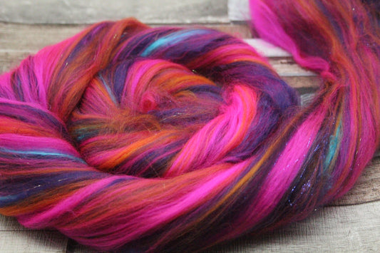 Merino Wool Blend - Pink Purple - 27 grams / 0.9 oz  - Fibre for felting, weaving or spinning