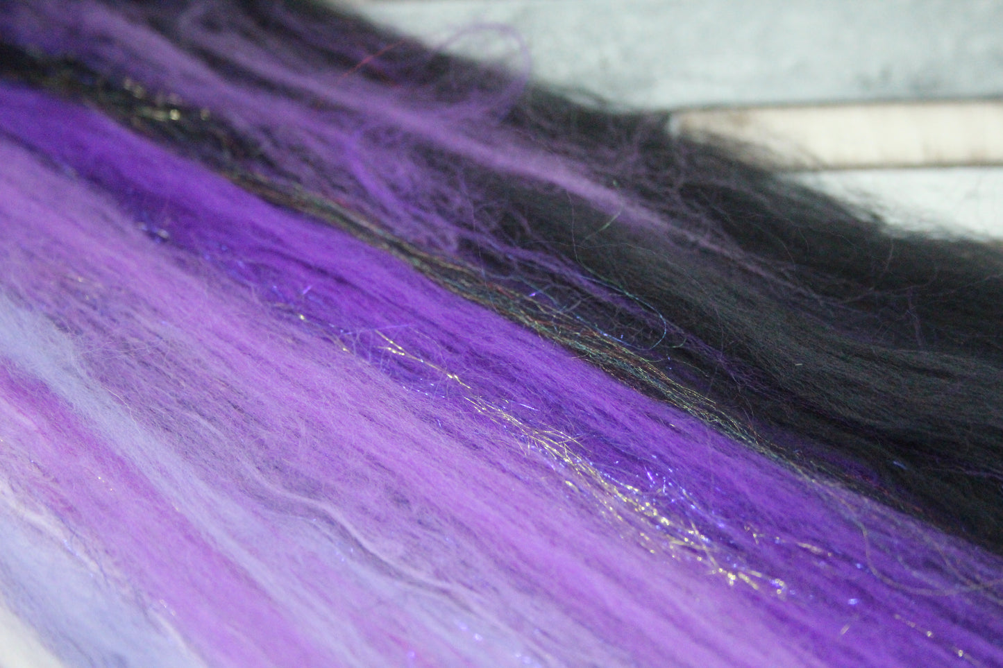 Merino Art Batt  - Black Purple White - 41 grams 1.4 oz - Wool for felting, spinning and weaving