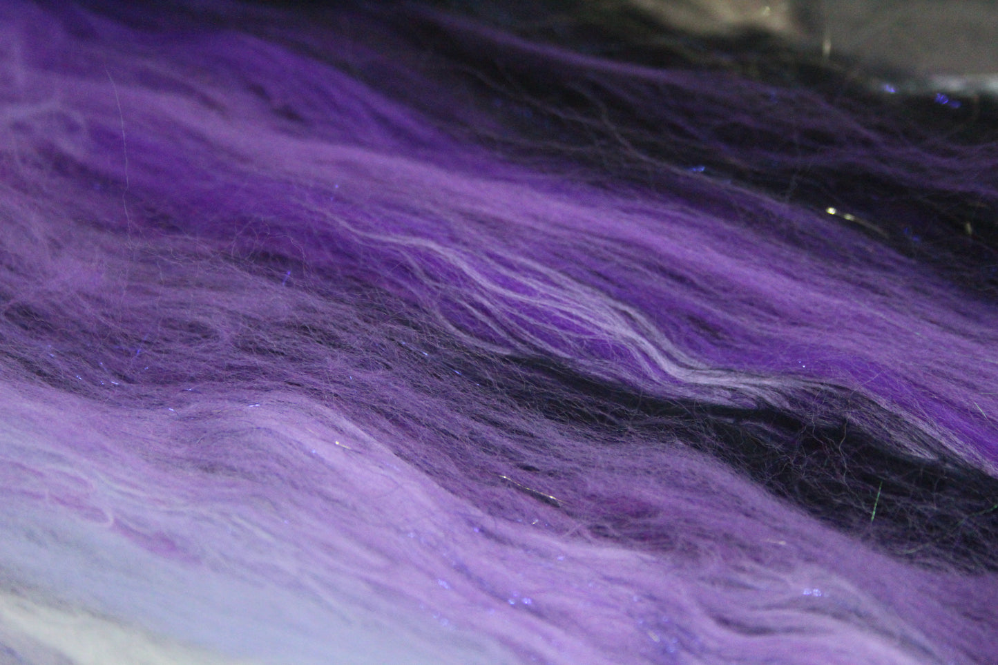 Merino Art Batt  - Black Purple White - 41 grams 1.4 oz - Wool for felting, spinning and weaving