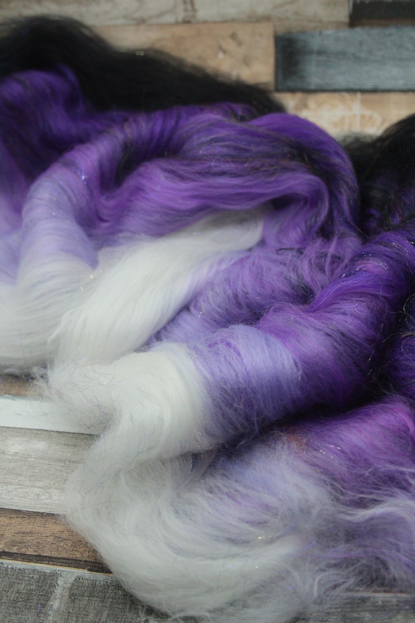 Merino Art Batt  - Black Purple White - 41 grams 1.4 oz - Wool for felting, spinning and weaving