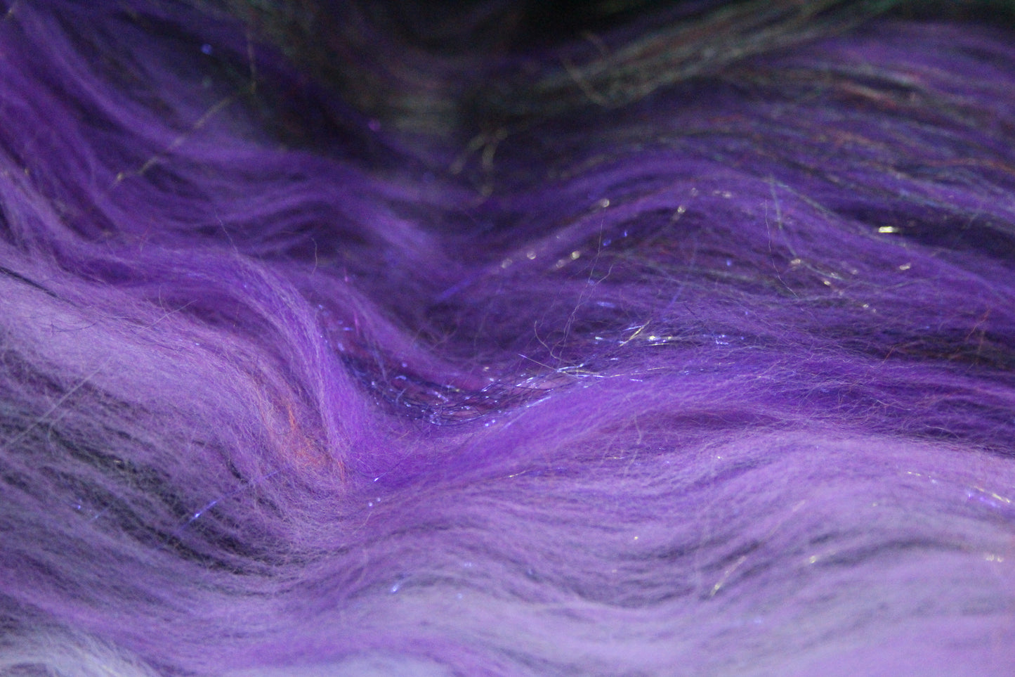 Merino Art Batt  - Black Purple White - 41 grams 1.4 oz - Wool for felting, spinning and weaving