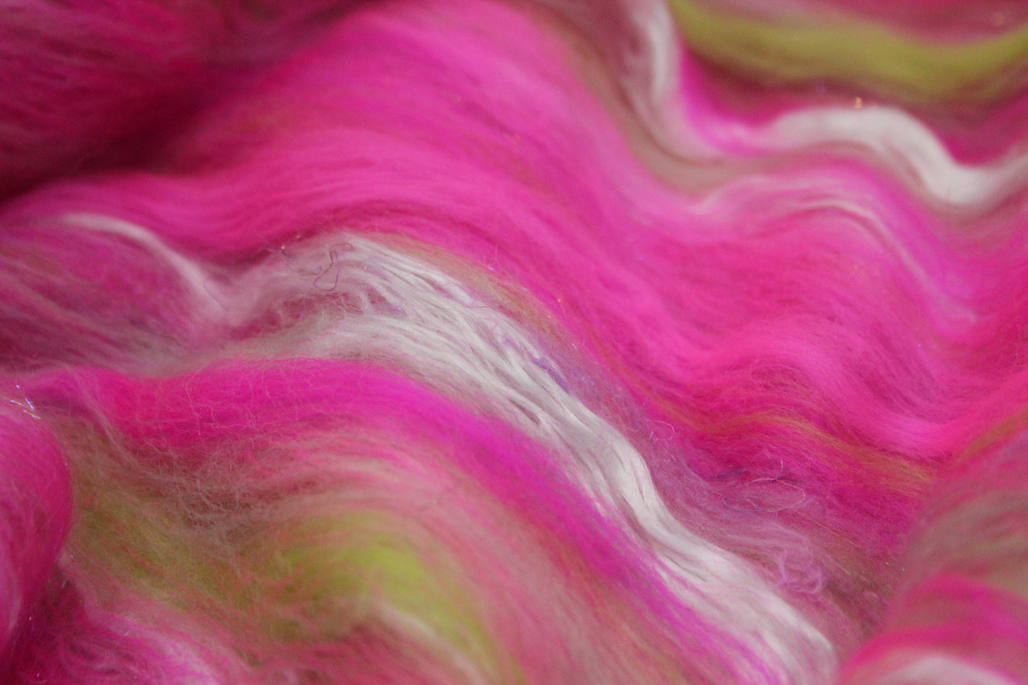 Merino Art Batt  - Pink Green  - 68 grams 2.3 oz - Wool for felting, spinning and weaving