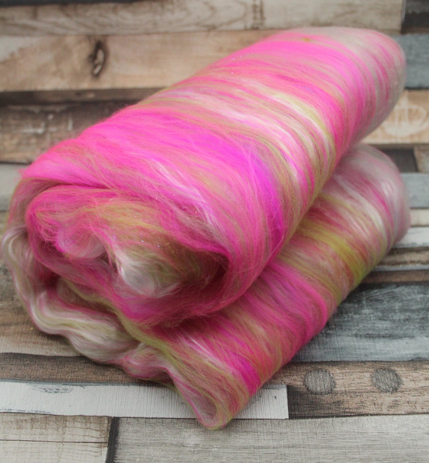 Merino Art Batt  - Pink Green  - 68 grams 2.3 oz - Wool for felting, spinning and weaving