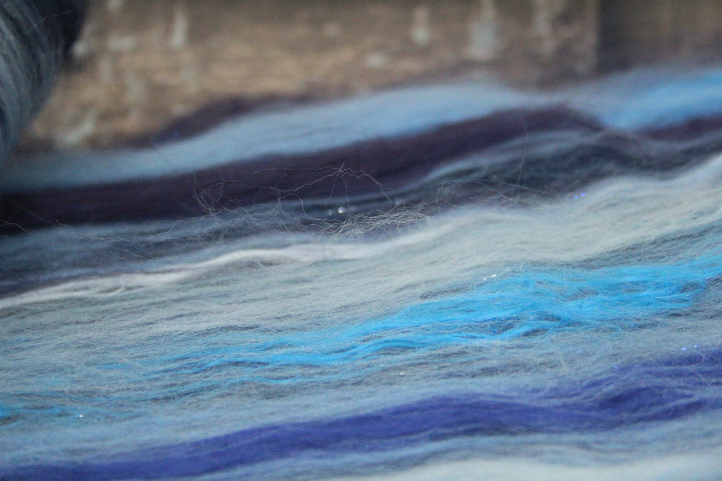 Merino Art Batt  - Blue White - 72 grams 2.5 oz - Wool for felting, spinning and weaving