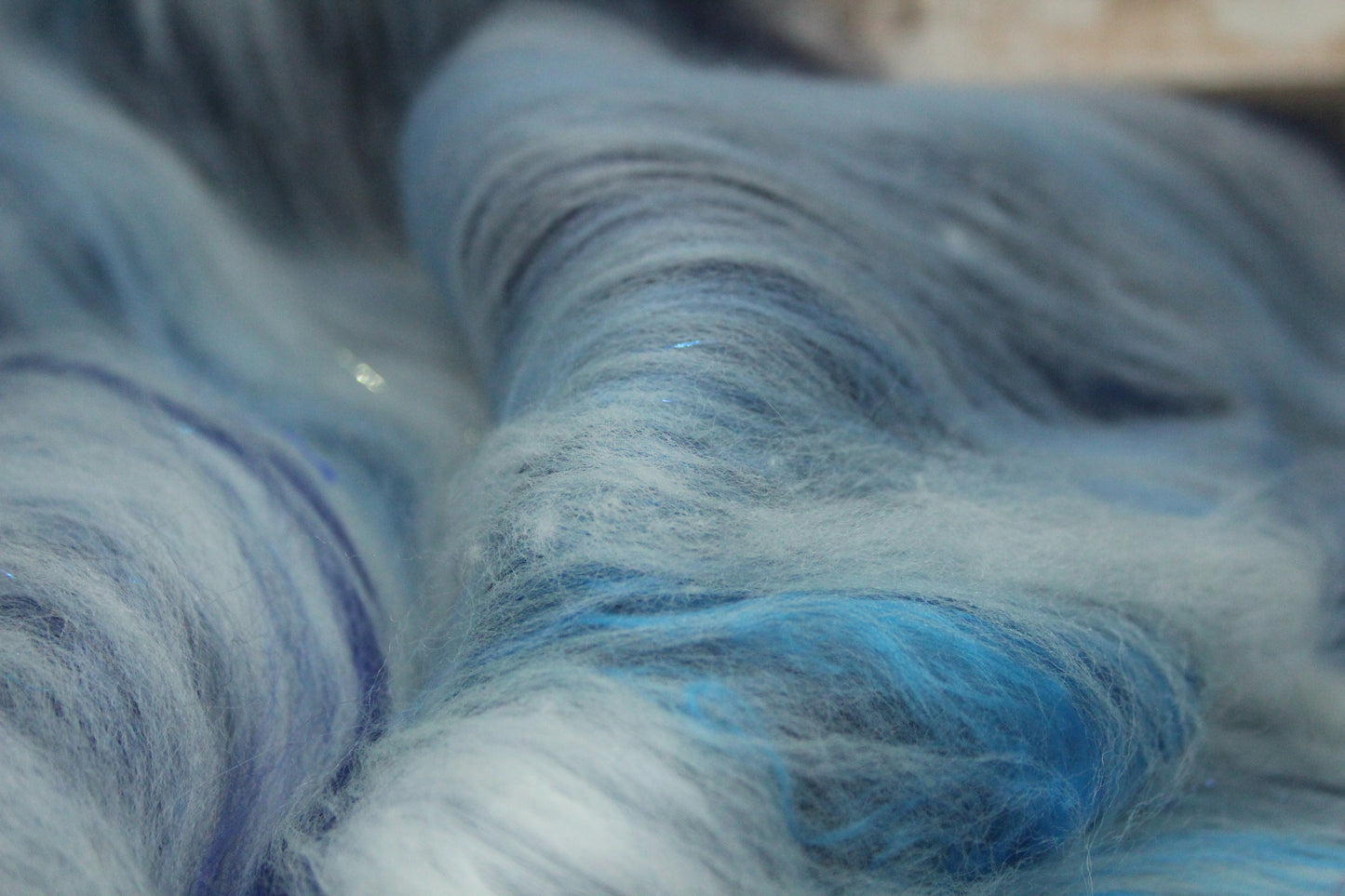 Merino Art Batt  - Blue White - 72 grams 2.5 oz - Wool for felting, spinning and weaving