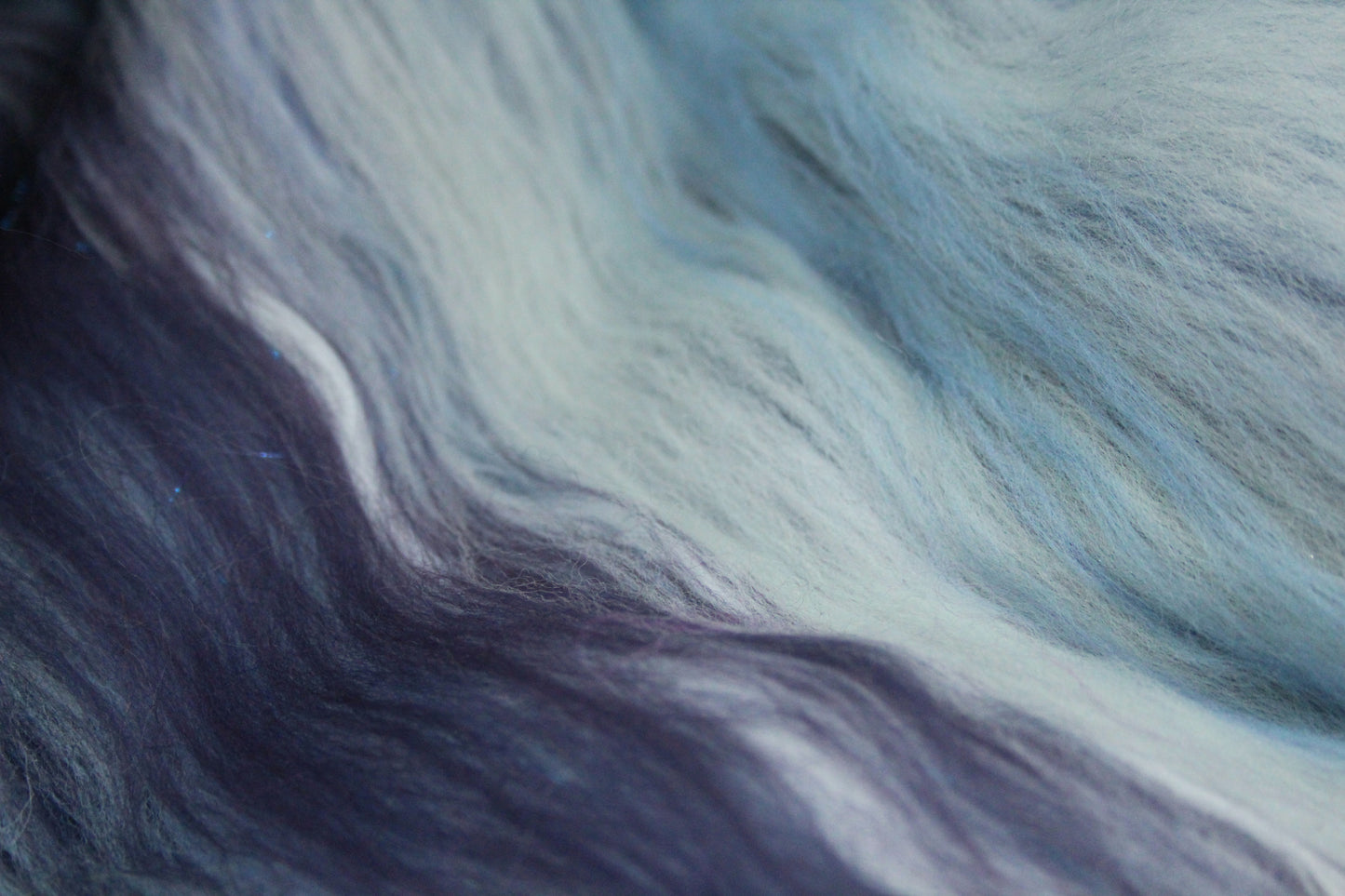 Merino Art Batt  - Blue White - 72 grams 2.5 oz - Wool for felting, spinning and weaving