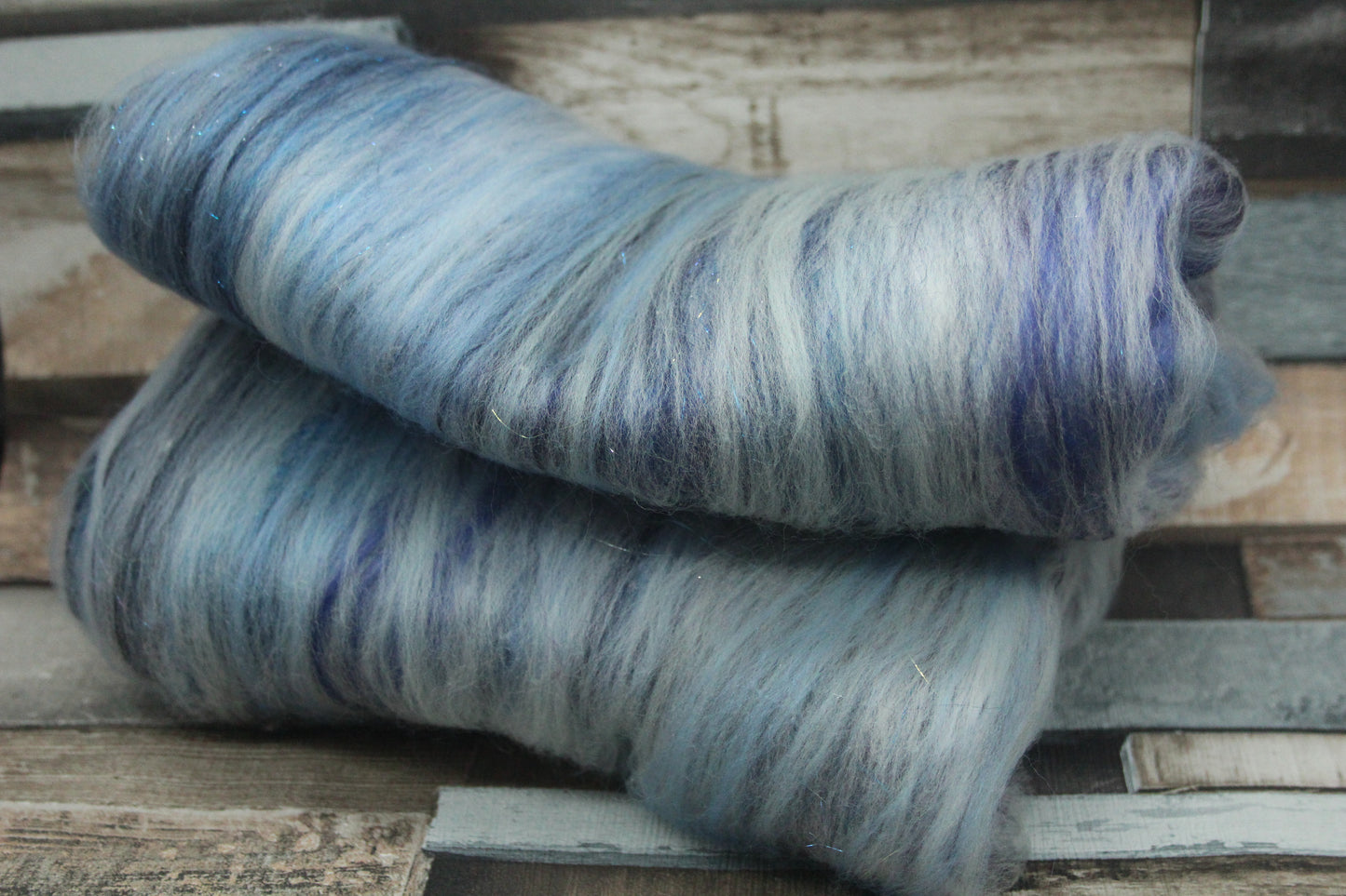 Merino Art Batt  - Blue White - 72 grams 2.5 oz - Wool for felting, spinning and weaving