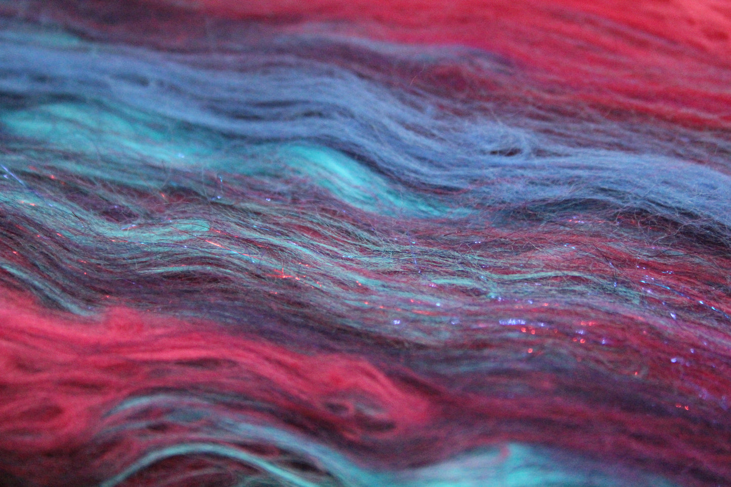 Merino Art Batt  - Red Purple Pink -  67 grams 2.3 oz - Wool for felting, spinning and weaving