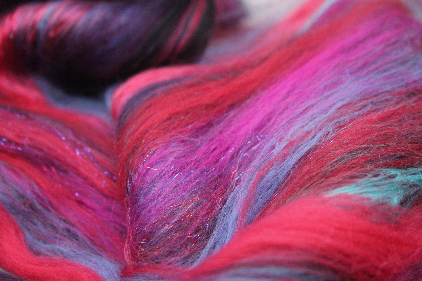 Merino Art Batt  - Red Purple Pink -  67 grams 2.3 oz - Wool for felting, spinning and weaving