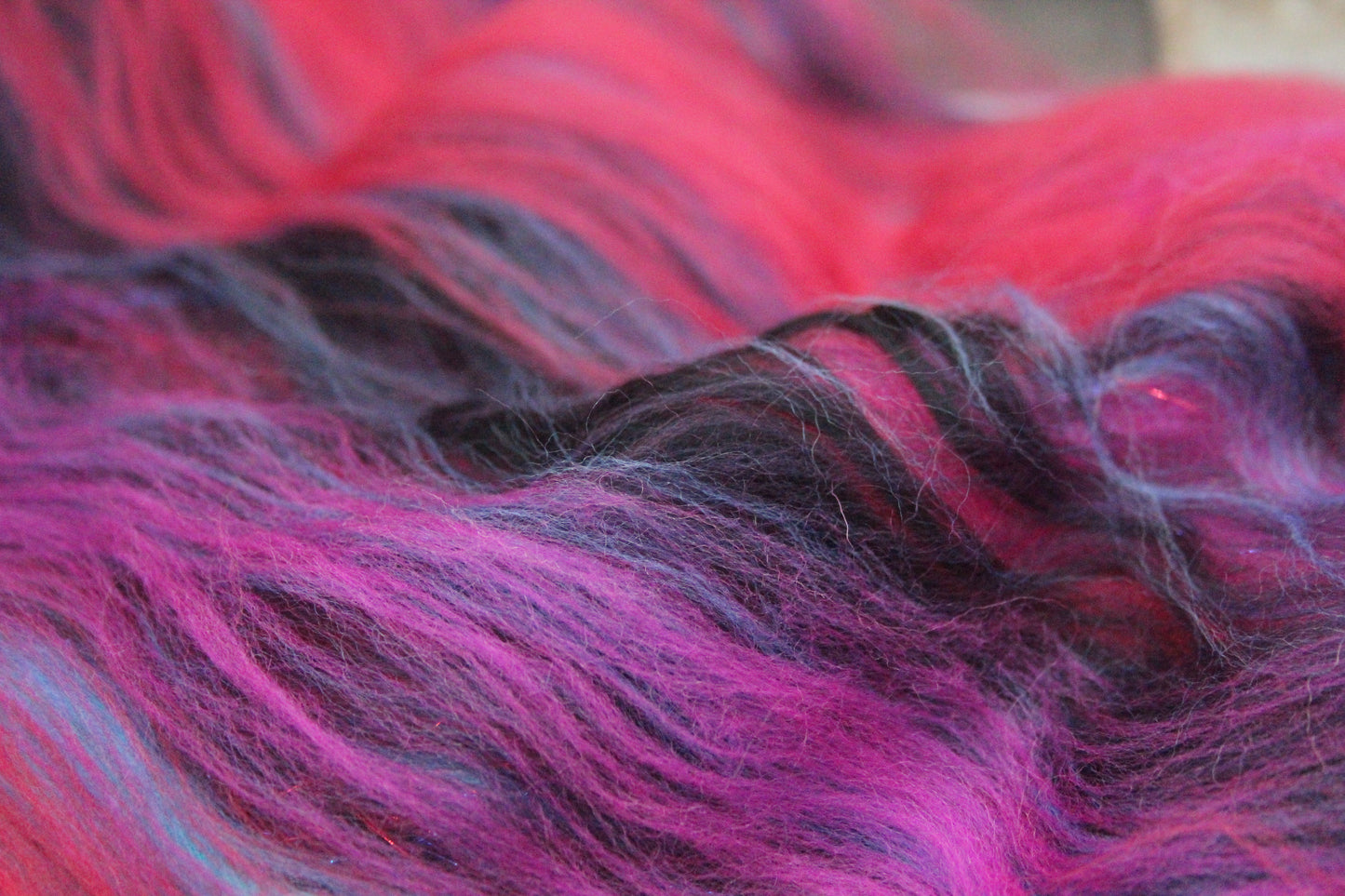 Merino Art Batt  - Red Purple Pink -  67 grams 2.3 oz - Wool for felting, spinning and weaving