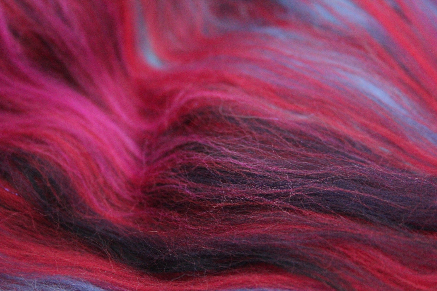 Merino Art Batt  - Red Purple Pink -  67 grams 2.3 oz - Wool for felting, spinning and weaving