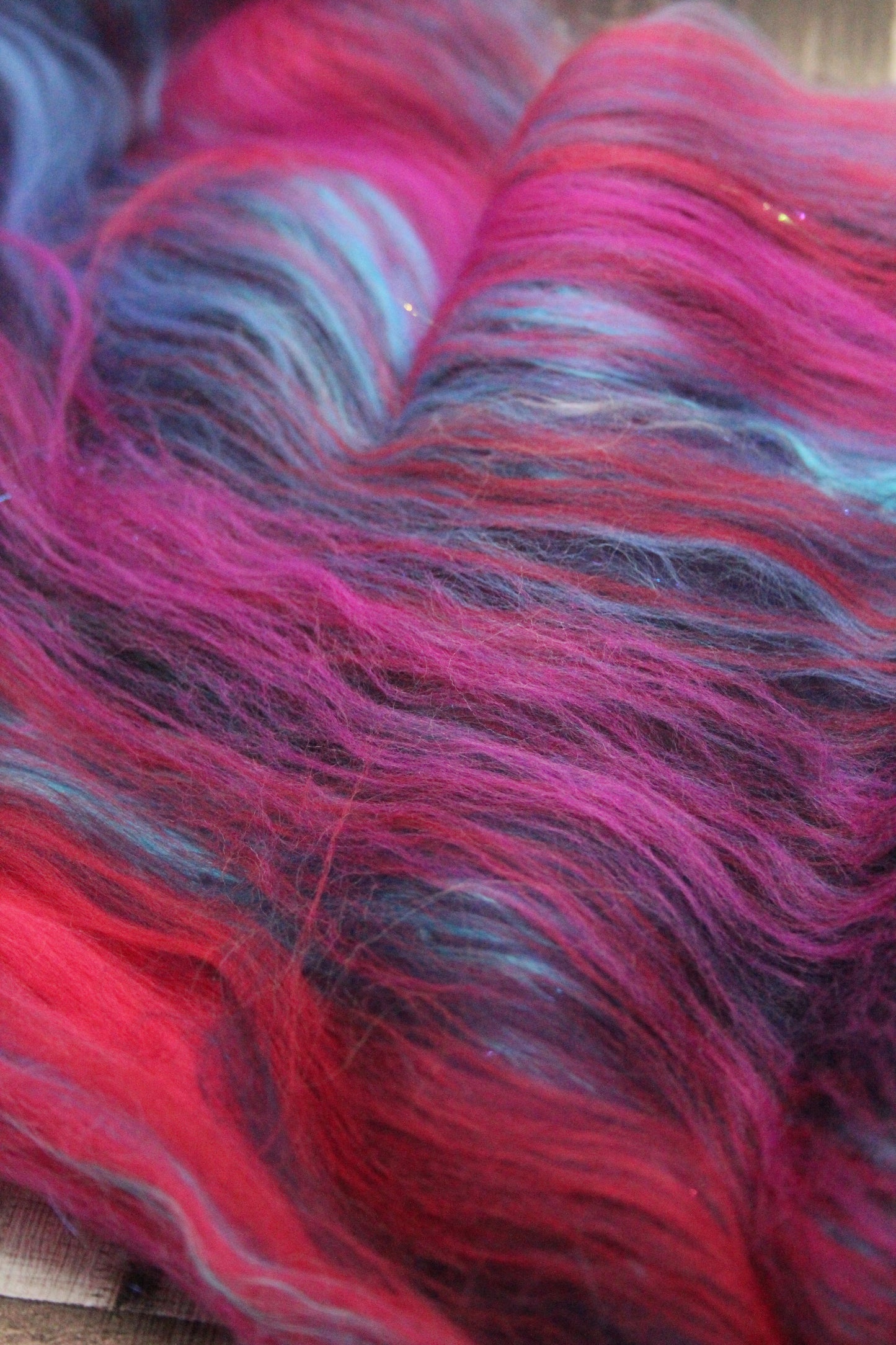 Merino Art Batt  - Red Purple Pink -  67 grams 2.3 oz - Wool for felting, spinning and weaving