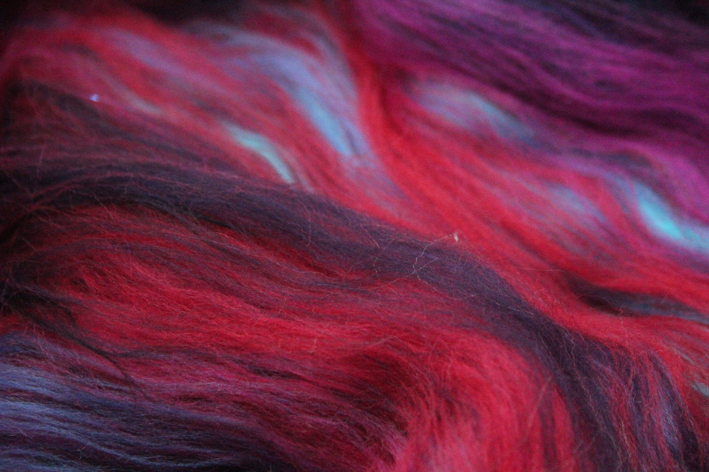 Merino Art Batt  - Red Purple Pink -  67 grams 2.3 oz - Wool for felting, spinning and weaving