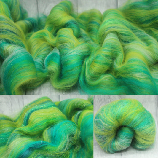 Merino Art Batt  - Green - 42 grams 1.4 oz - Wool for felting, spinning and weaving