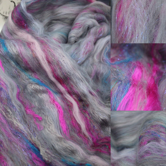 Merino Art Batt - Grey Pink  - 51 grams 1.7 oz - Wool for felting, spinning and weaving
