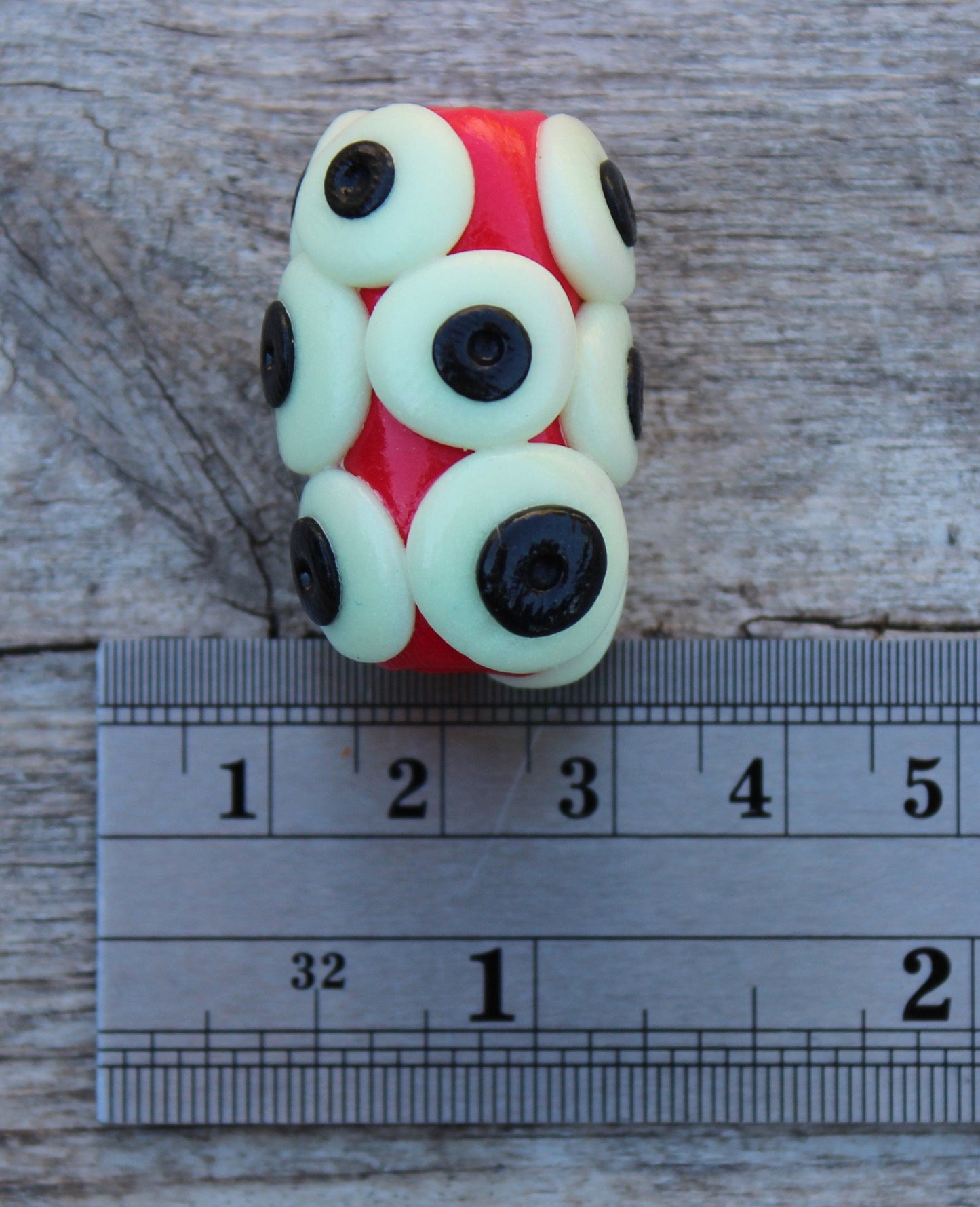 Alien eye bead with 6mm hole - Glow in the Dark